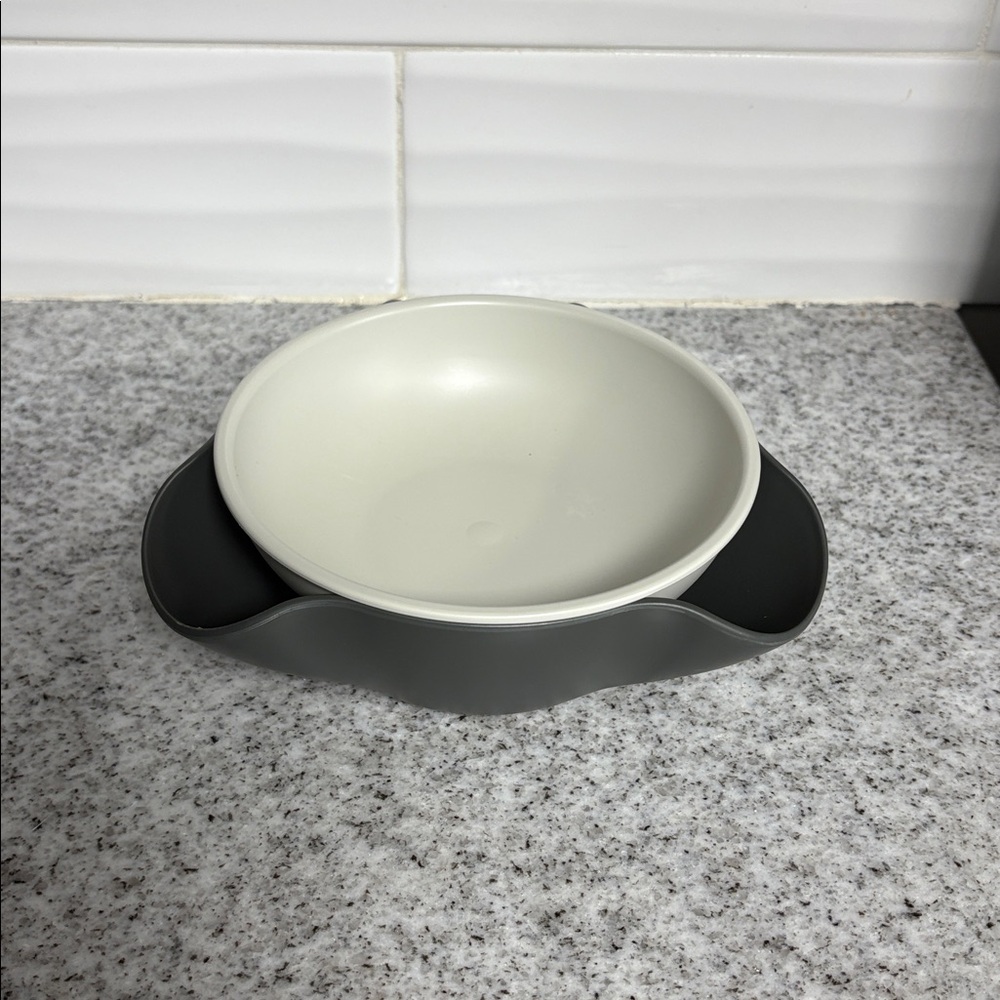 Pistachio Bowl- 2 pc Gray/White